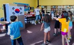 Hillside Elementary Students learning K-Pop dancing